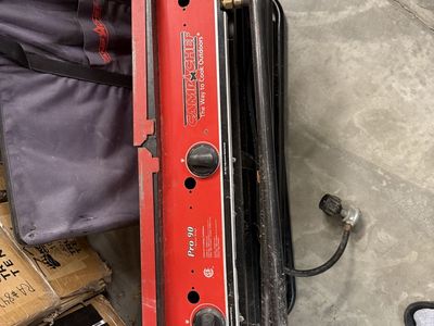 Camp chef 3 burner stove and griddle xlnt conditio