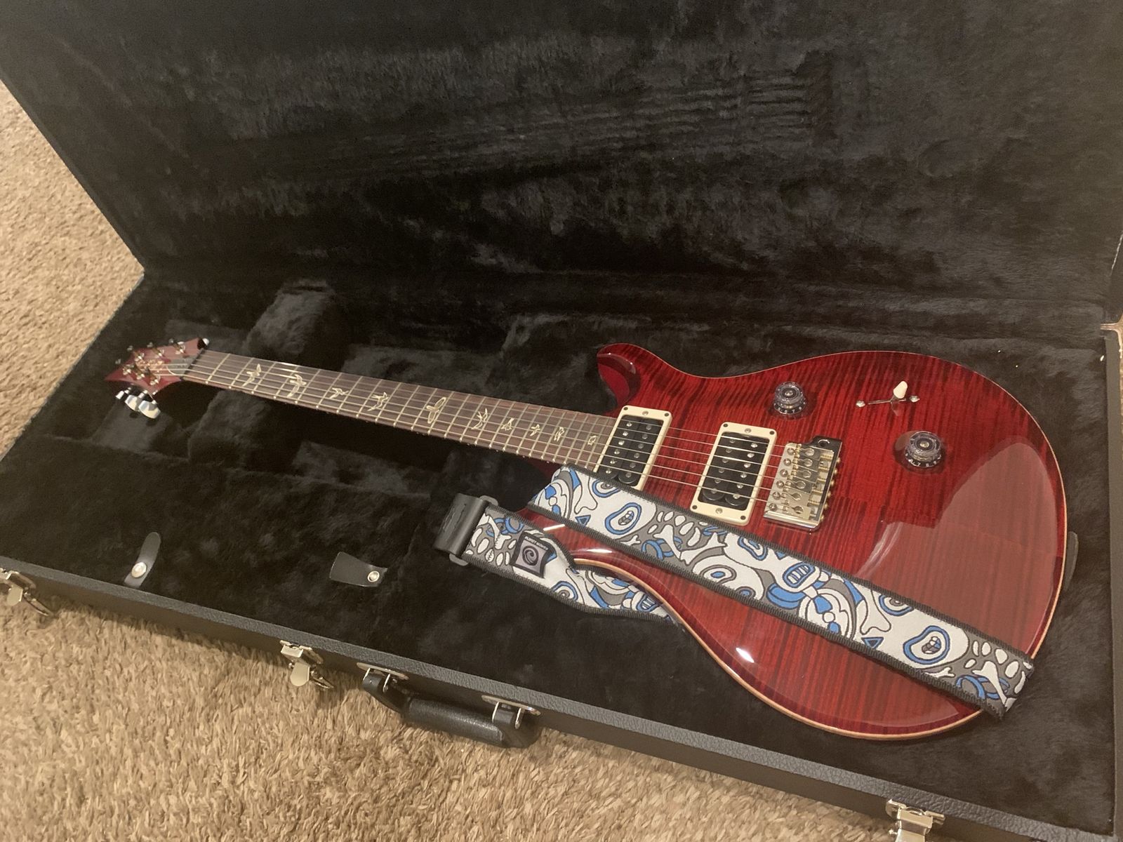 PRS SE Custom 24 Electric Guitar in Cherry Sunburst with Case