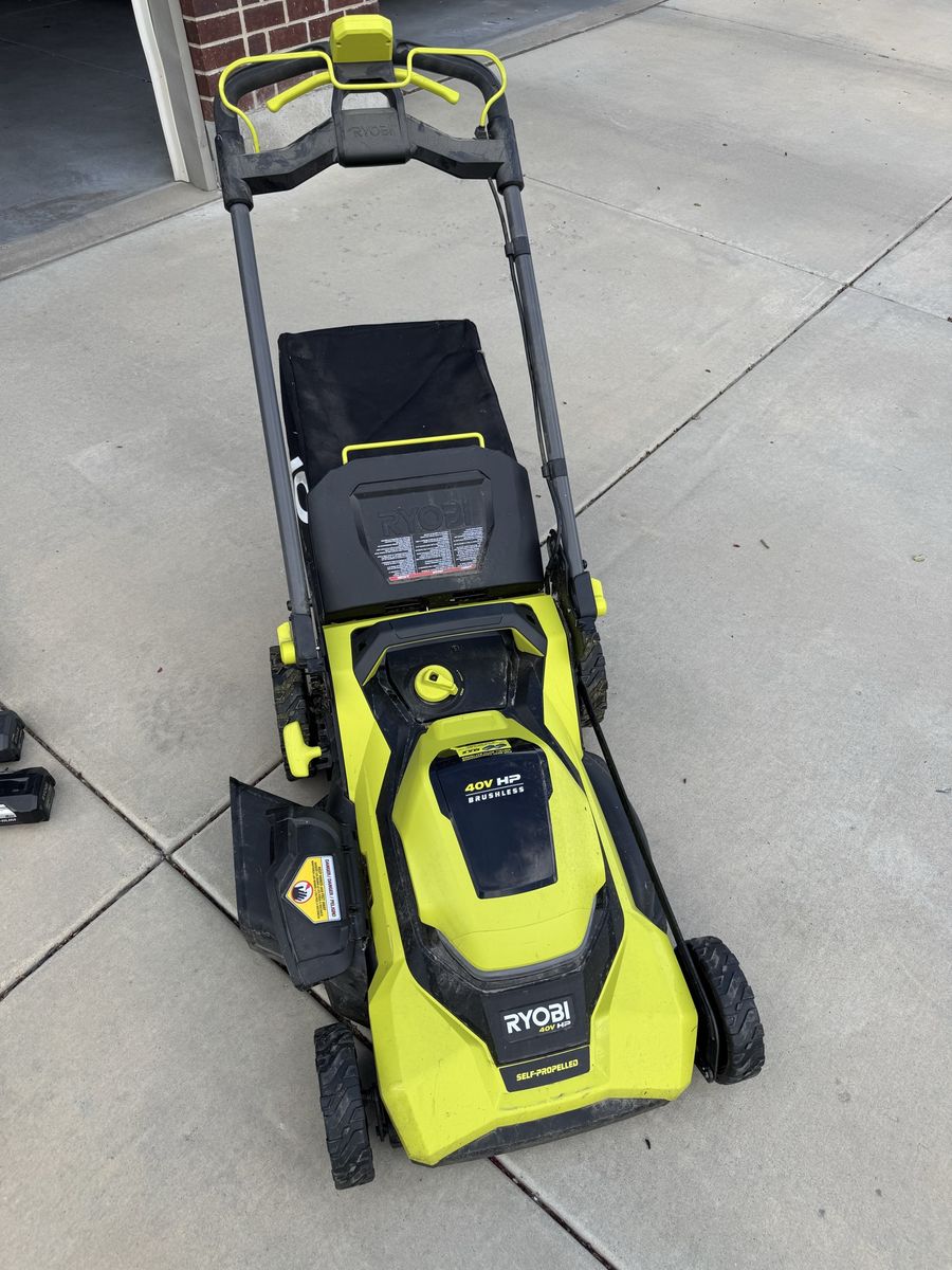 Ryobi 21" 40V Self-propelled Lawn Mower