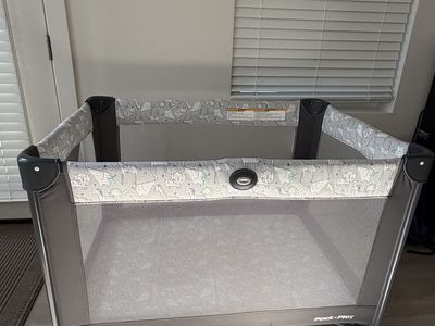 Graco playpen portable