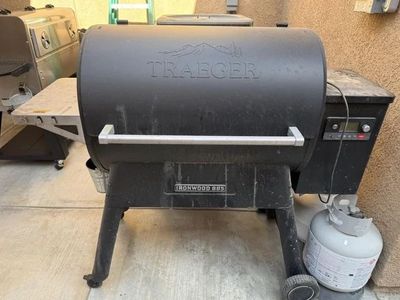 Traeger Ironwood 885 Pellet Grill - Used Outdoor Wood Pellet BBQ Smoker with Digital Controller and cold smoker