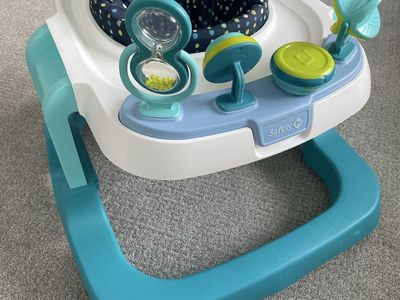 baby walker - safety 1st brand