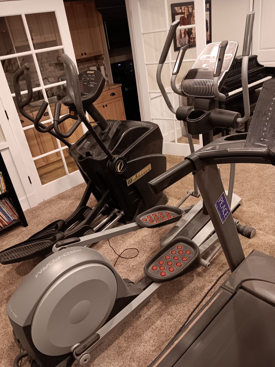 Elliptical - Pro-Form 14.0 CE