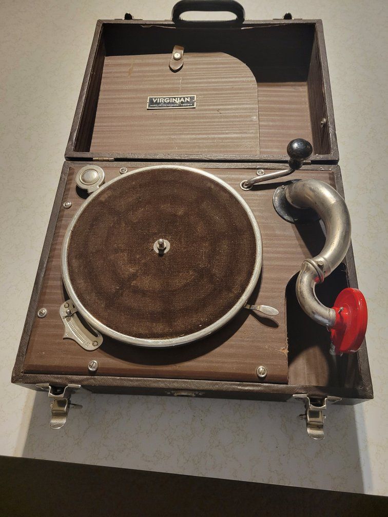 Vintage Virginian Portable Wind-Up Phonograph Record Player