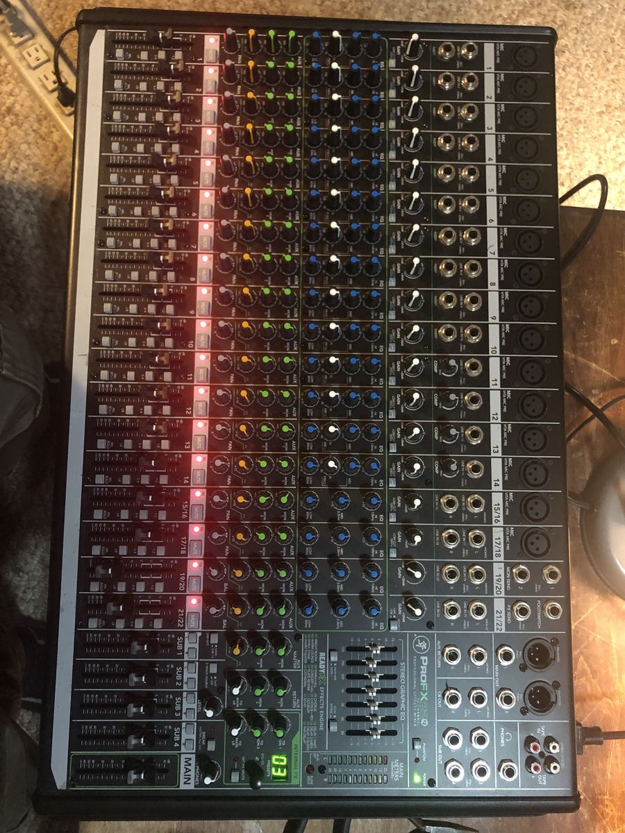 Mackie ProFX22v2 22-Channel 4-Bus Effects Mixer