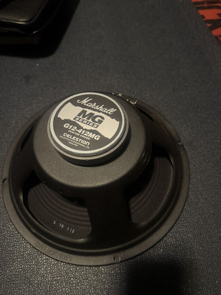 (4) Marshall G12-412MG custom 12 Speakers