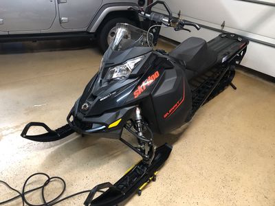 2016 Ski Doo Summit SP 800, 154, 1220 miles