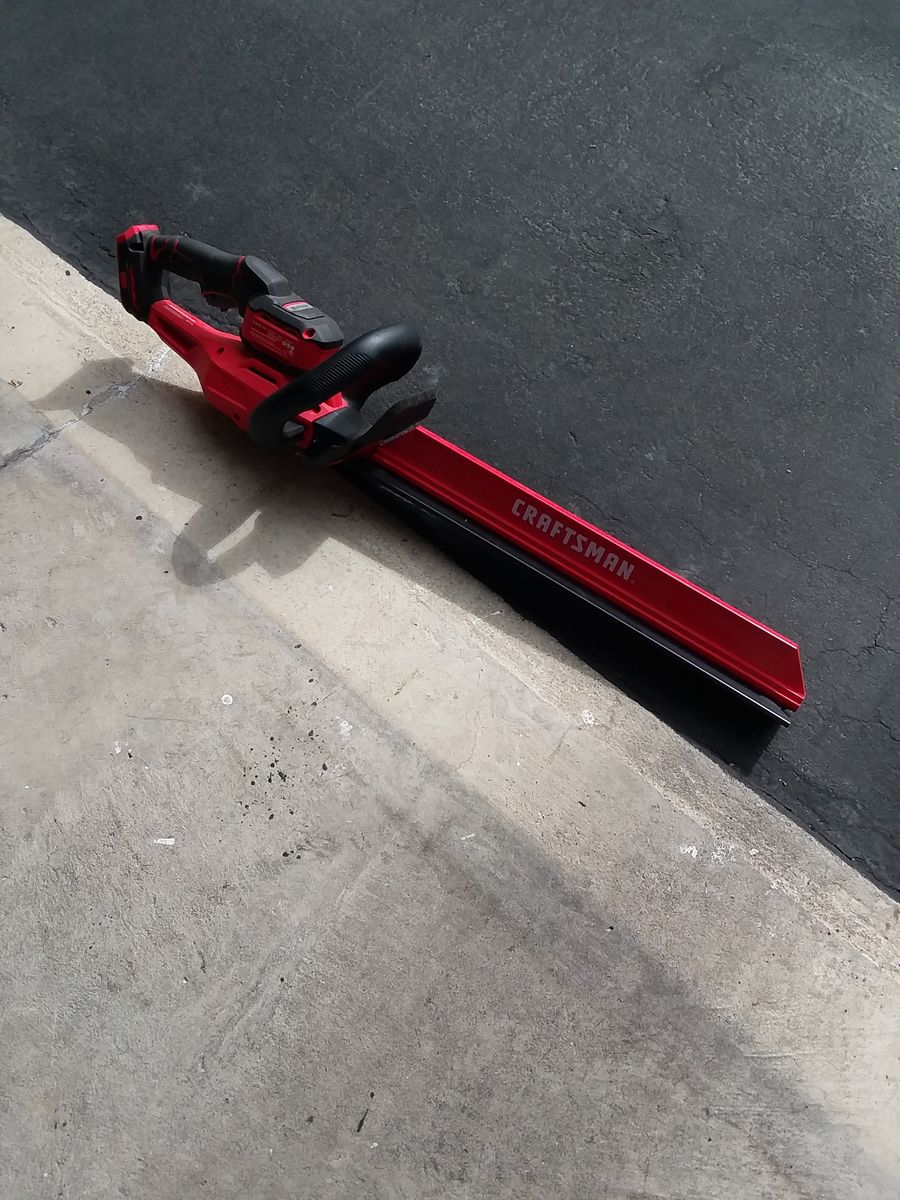 hedge trimmer