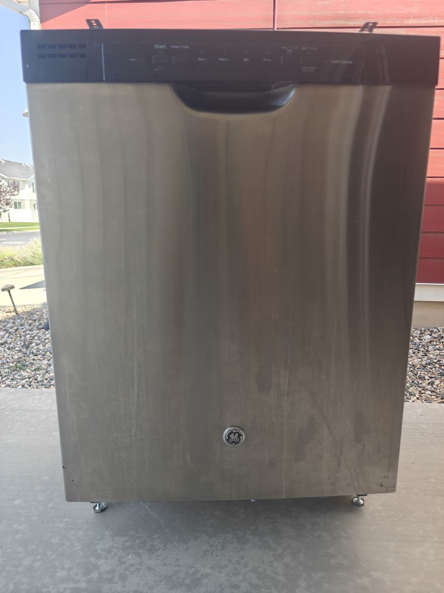 *FREE* GE DISHWASHER (heating element out)