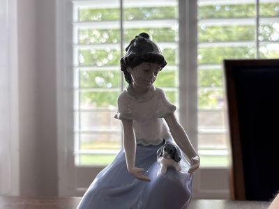 Statue vintage