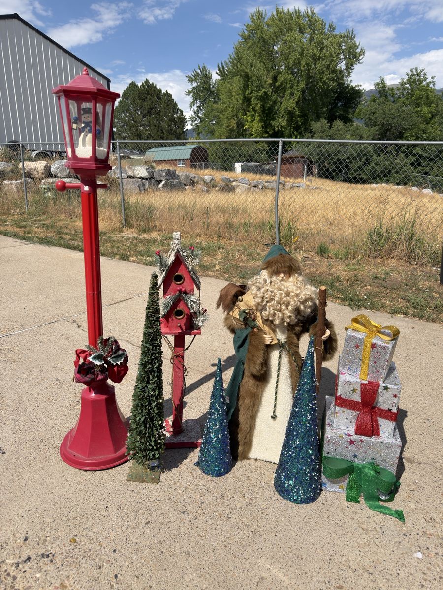 MASSIVE Christmas & Holiday Décor Reseller Lot – Trees and Decorations!
