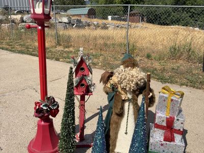MASSIVE Christmas & Holiday Décor Reseller Lot – Trees and Decorations!