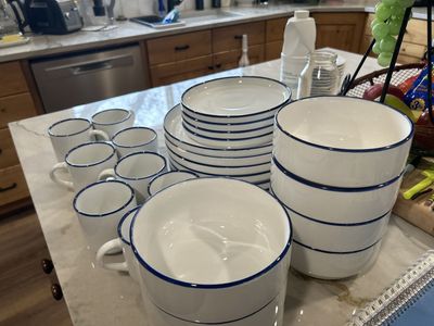 8 Setting Stoneware Dishes