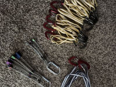 Metolius Ultralight Set + DMM Peenuts Set + slings