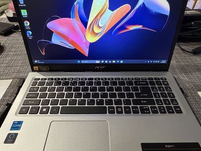 Acer Aspire 5 Laptop: Intel i3-1115G4, 20GB RAM, 238GB Storage, Battery with no wear