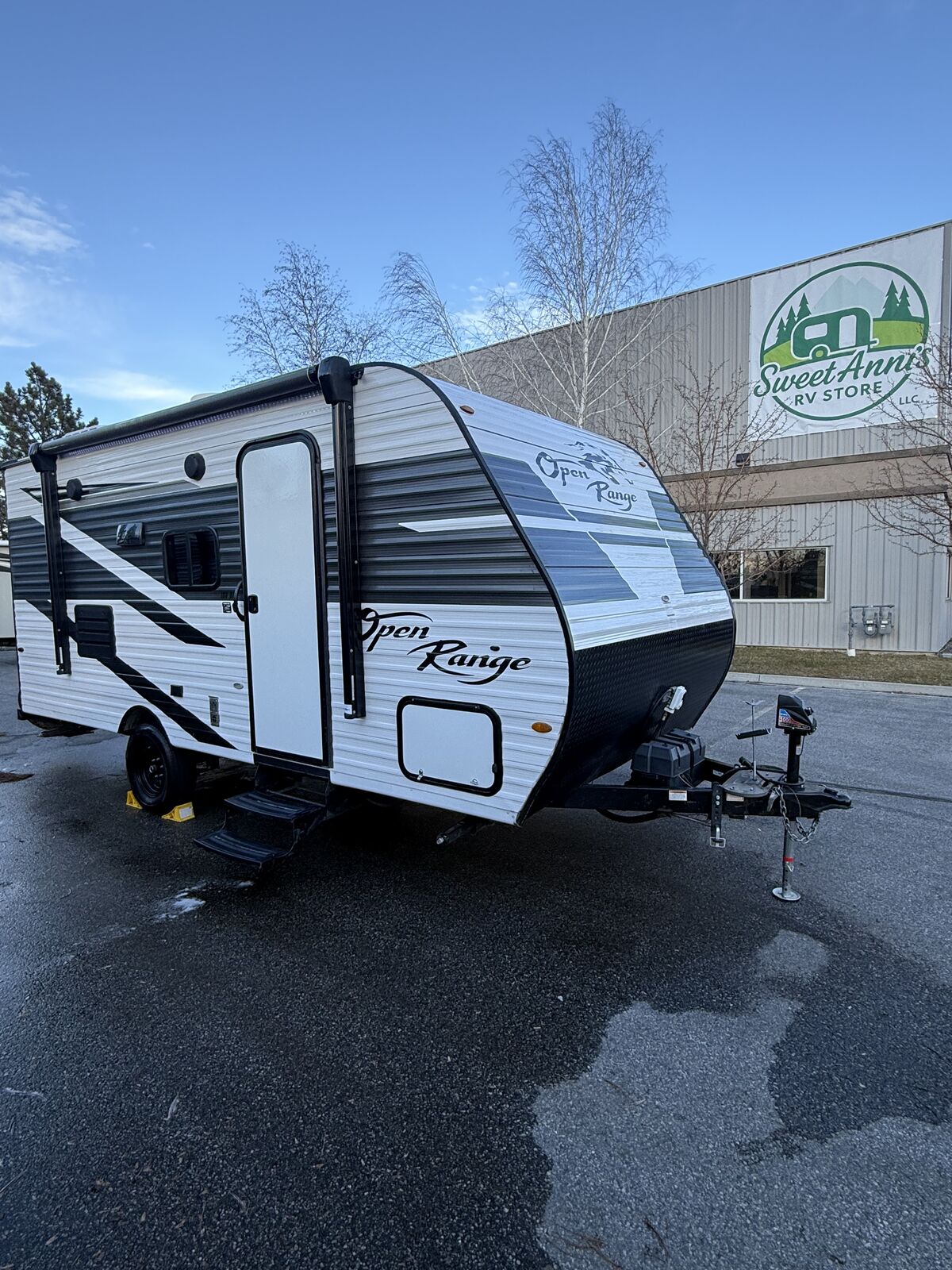 2022 Highland Ridge Open Range 180BHS Bunk Bunkhouse Travel Trailer with Bunks