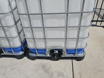 IBC Tote 275 Gallon Water tank Storage Tank Container
