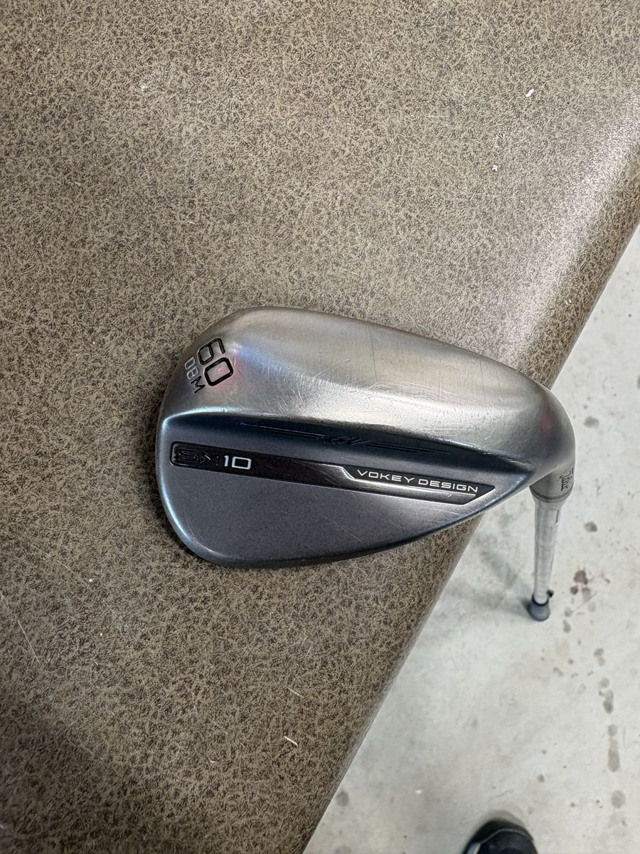 SM 10 Vokey wedge titleist