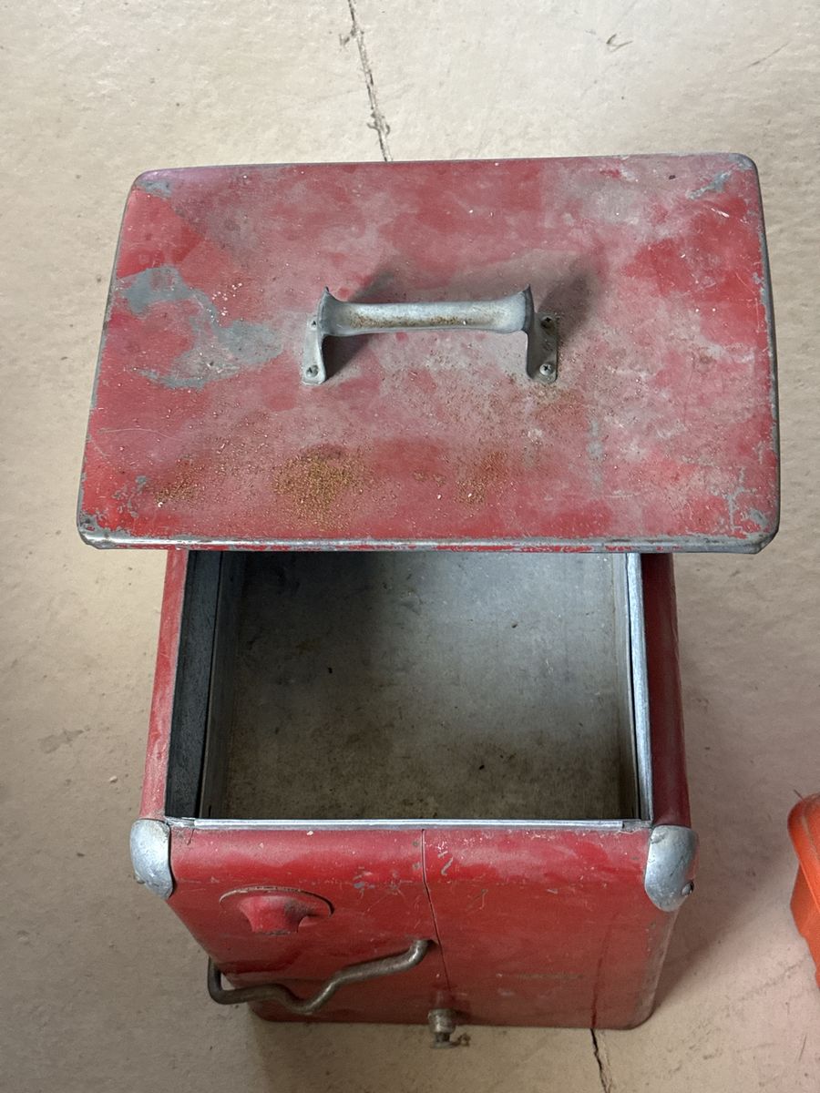 Main image 3