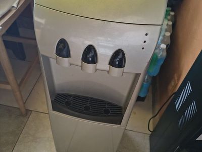Water Dispenser with Cooler/Fridge Compartment