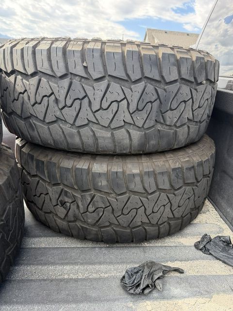 Grit King 35x12.50R20, 4 Tires