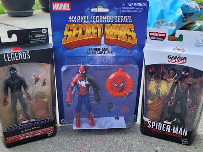 Marvel legends series secret wars Spiderman Alien Costume Spiderman miles Morales