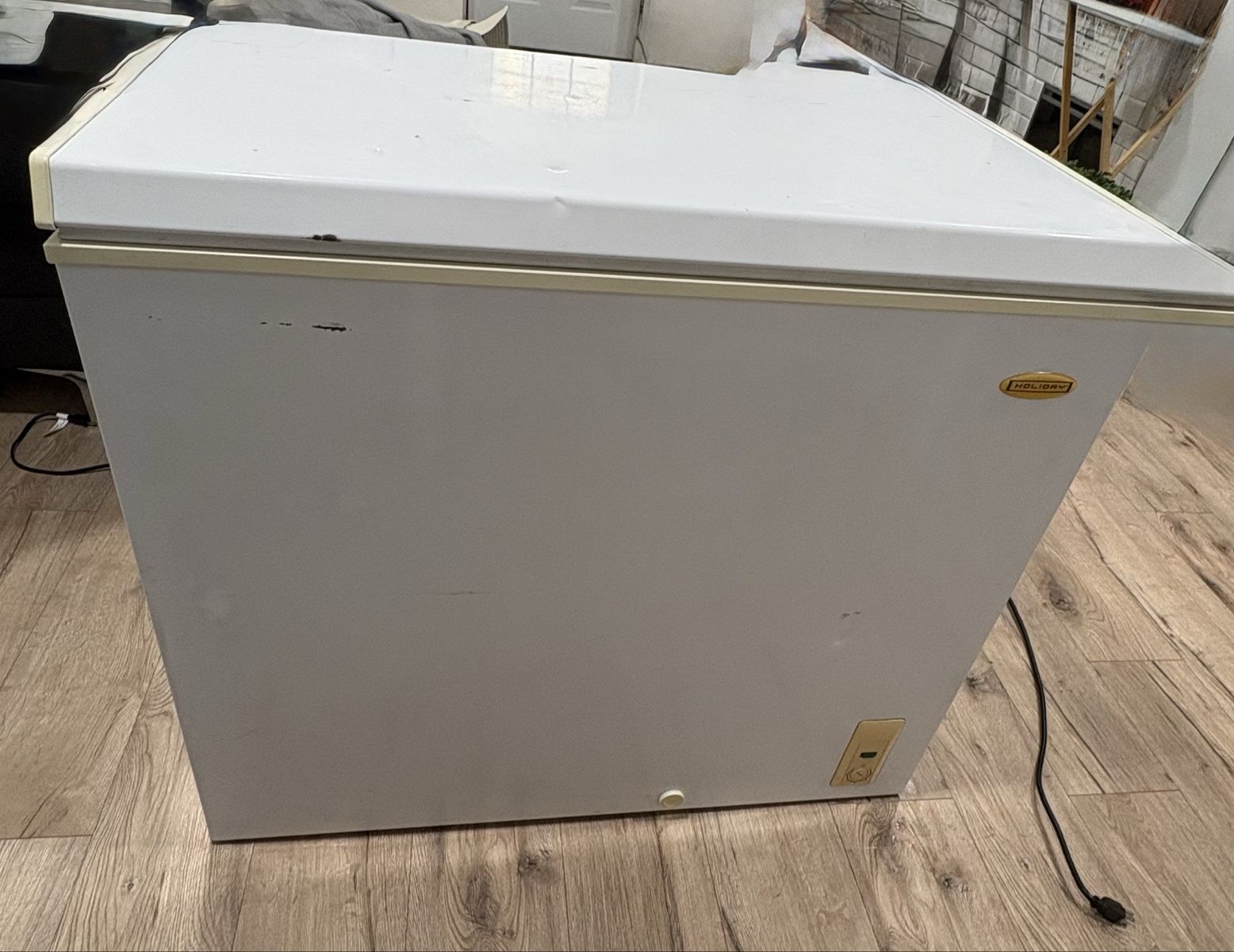 Holiday 7.0 Cu. Ft. Chest Freezer – Works Great