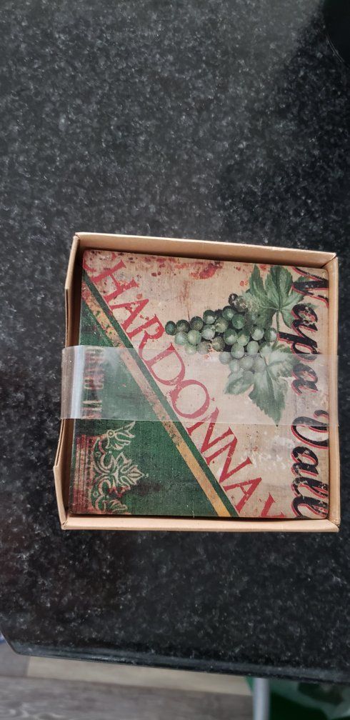 Napa Valley Chardonnay Grapes Cork Coasters (Set of 4) in Box, Decorative Barware