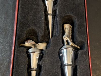 vintage shoe-themed wine bottle stopper three unique pewter-finish New.