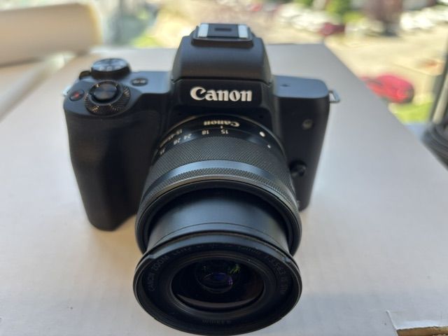 Canon EOS M50 Camara and lens