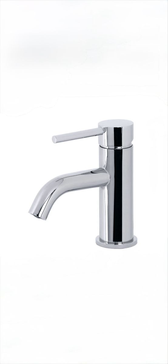 Kingston Brass Faucet - New