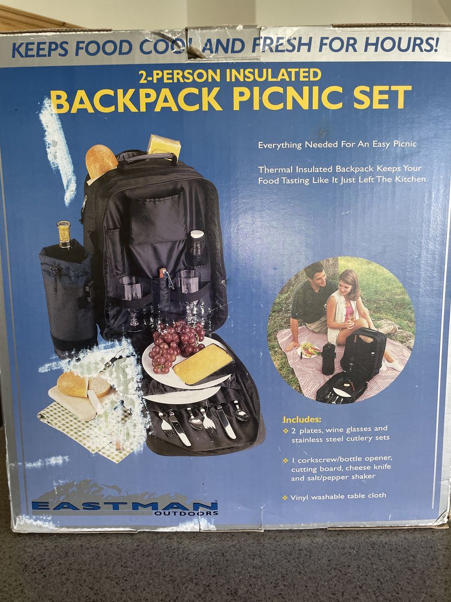 2-Person Insulated Picnic Backpack Set - Plates, Wine Glasses & Cutlery
