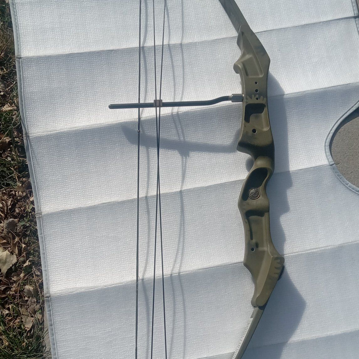 Bear Compound Bow 70#