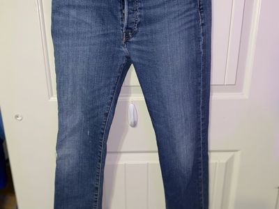 Levi's Premium Men's Button Fly Blue Denim Jeans size (30-32)