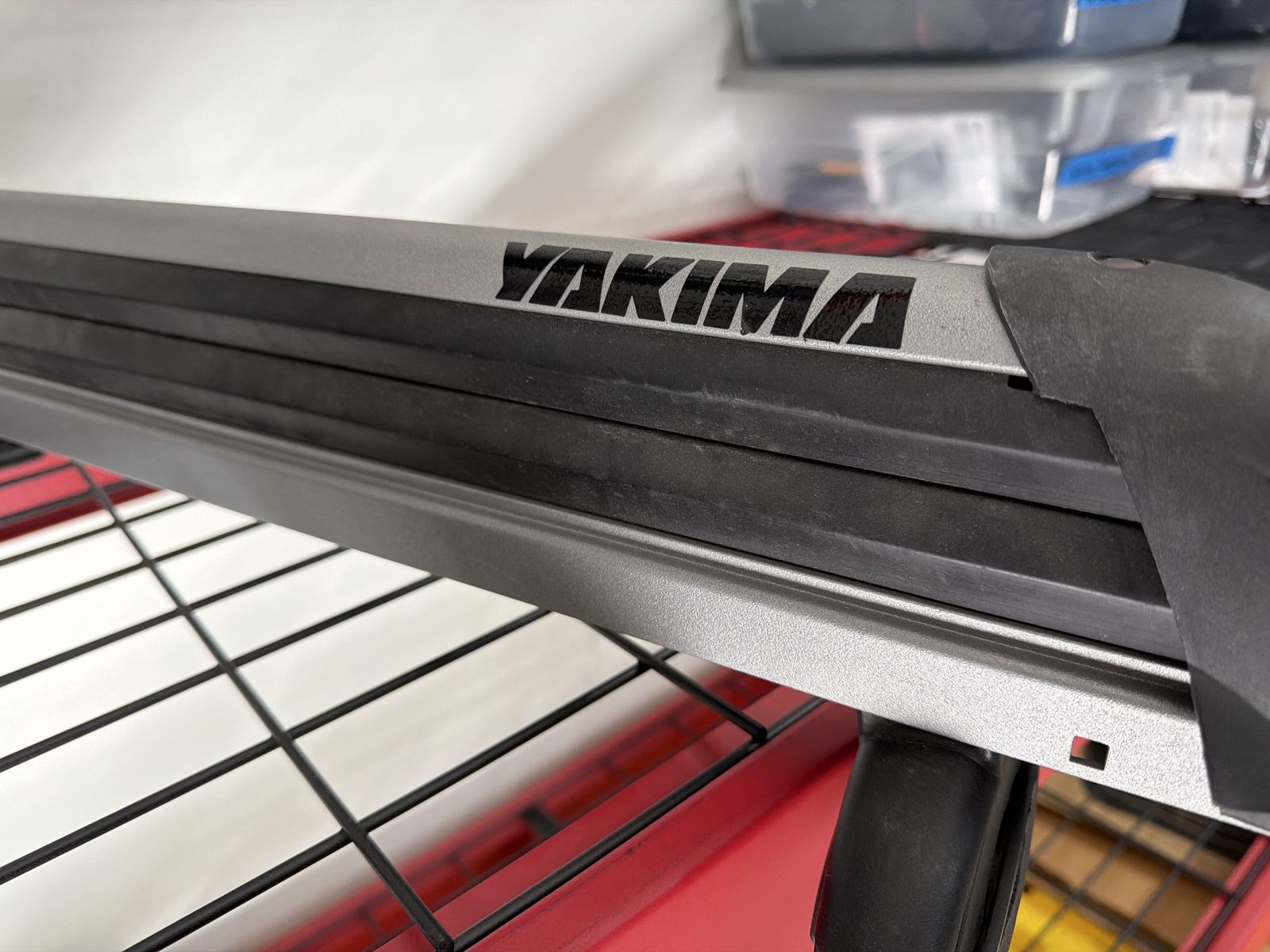 Yakima Ski Roof Racks + Wind deflector