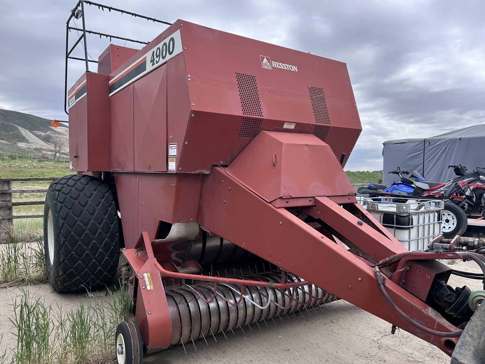 Heston 4900 baler