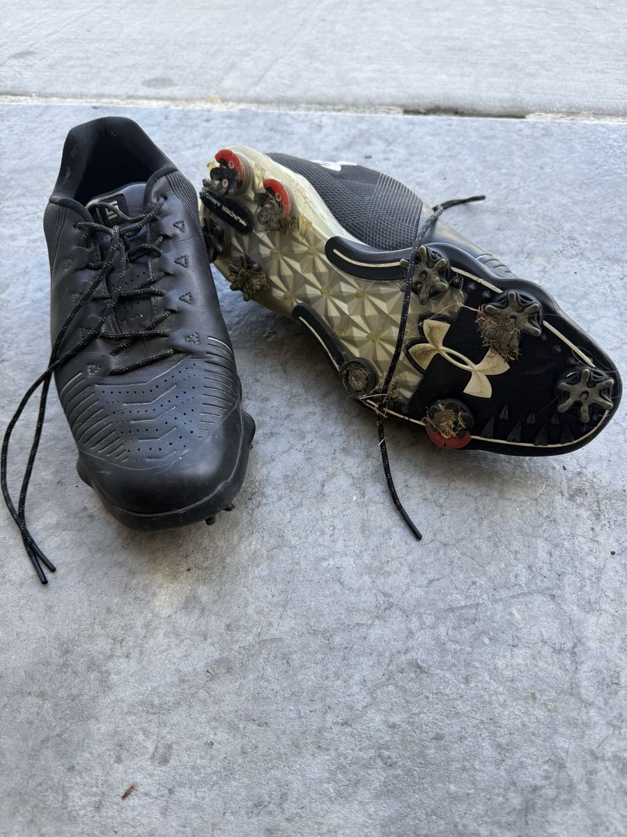 Golf cleats