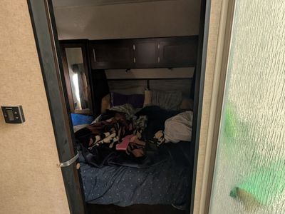 2017 Cheroke Limited tongue pull trailer