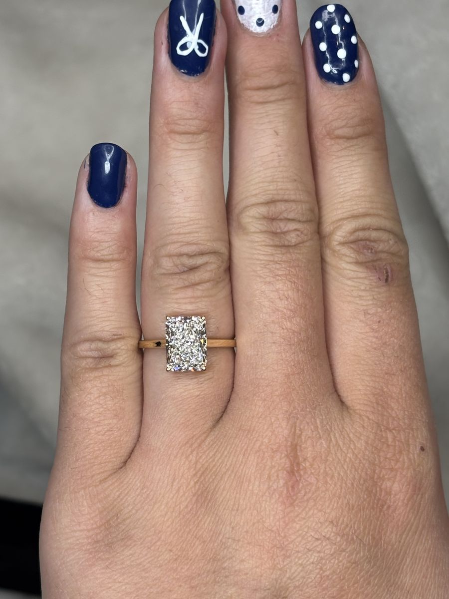 2.98 CT radiant Diamond in 18k band Solitaire Ring with IGI Report