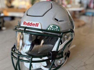 Adult Small Riddell SpeedFlex Football Helmet, w/ Oakley Visor