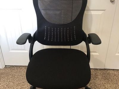 Ergonomic High-Back Mesh Office/Gaming Chair with Adjustable Headrest