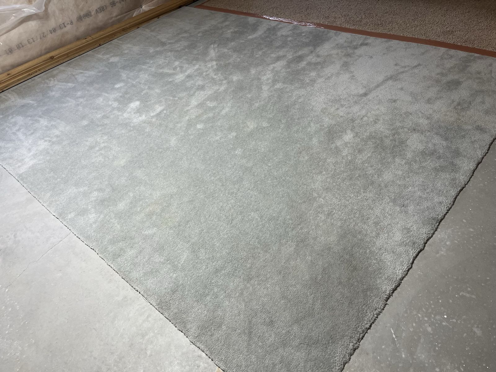 Grey area rug