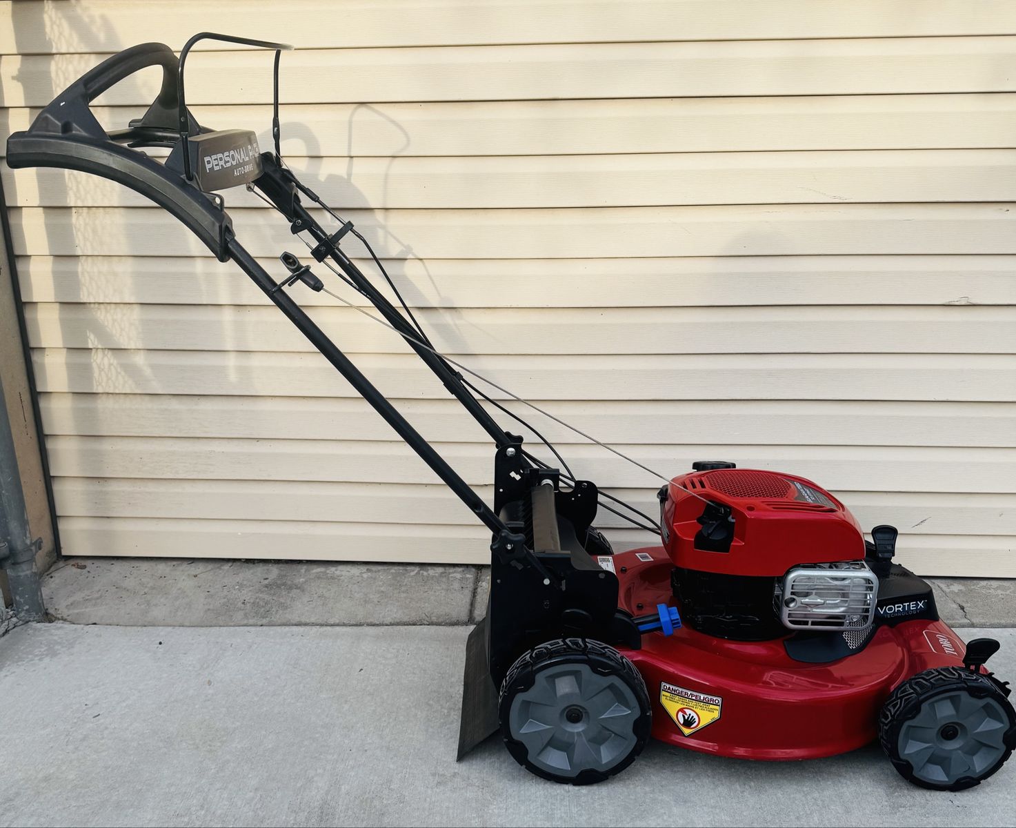 Toro’s Recycler 22-inch Gas-Powered Self-Propelled Mower ALL-WHEEL-DRIVE
