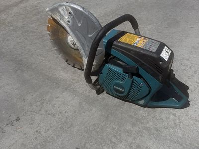 Makita concrete demo saw