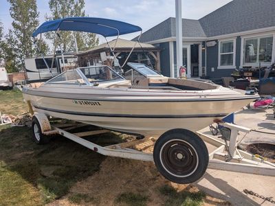 1984 Bayliner 19'