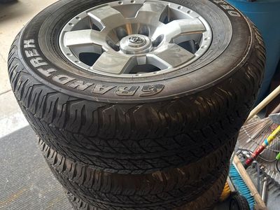 Toyota FJ Cruiser Tires & Rims