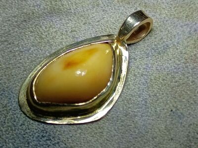 18k vintage Ivory pendant Top Quality