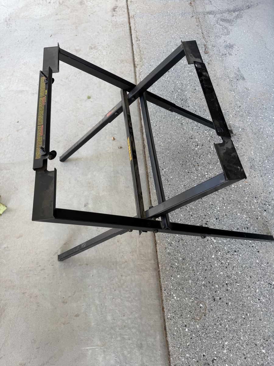 DEWALT DW7451 Heavy-Duty Compact Table Saw Stand. Cash only!