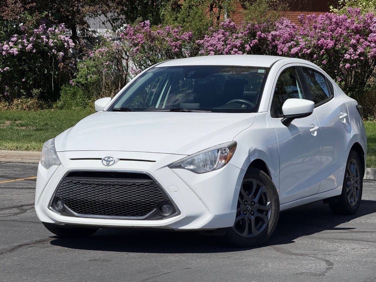 2019 Toyota Yaris LE