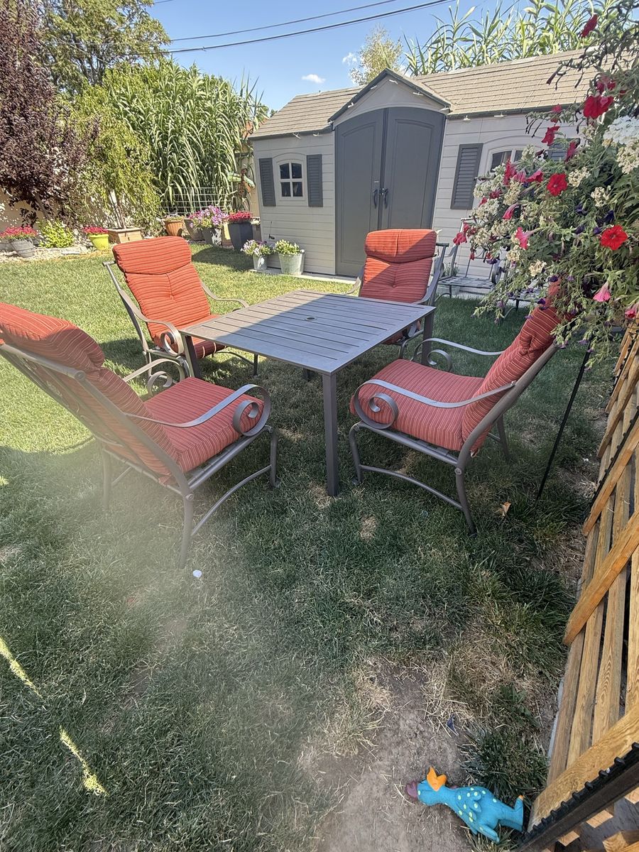 Patio Table & 4 Chairs with your choice of Cushions - Outdoor Dining Set
